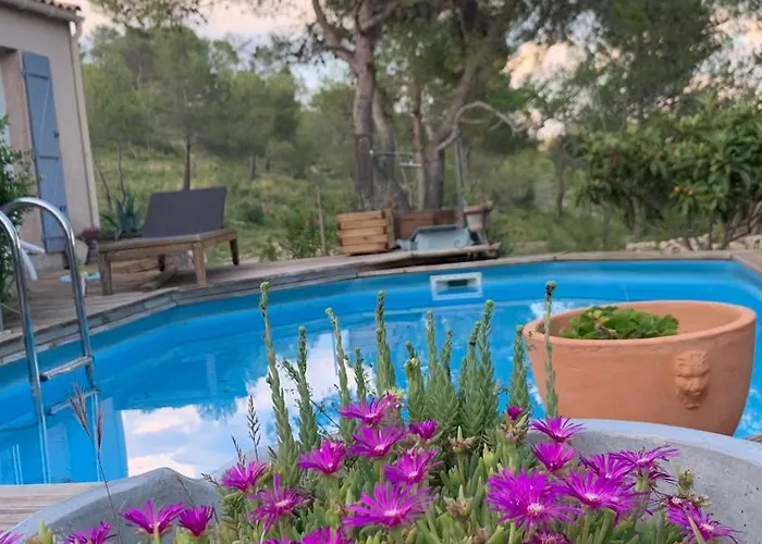 Villa En Bordure De Colline*piscine*clim*netflix *
